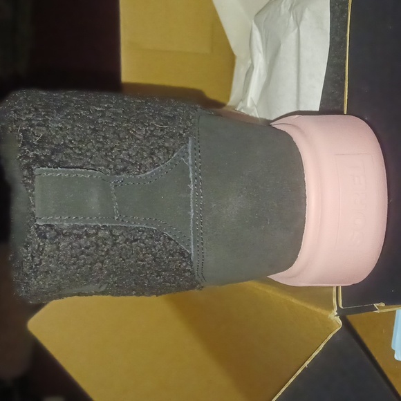 Sorel Explorer III Black and Mauve Slip-On Boots - Picture 7 of 12